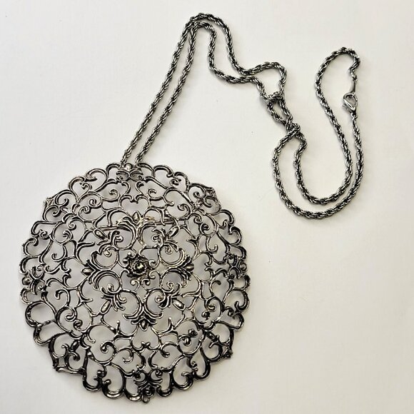 Vintage Antique Silver Statement Pendant Filigree Round Pendany - Picture 11 of 12